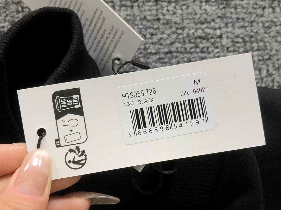 AMI 98 AMI HOODIE 1251919181 (Im 170Cm 60Kg I Wear Size M In The Phot) - Image 30