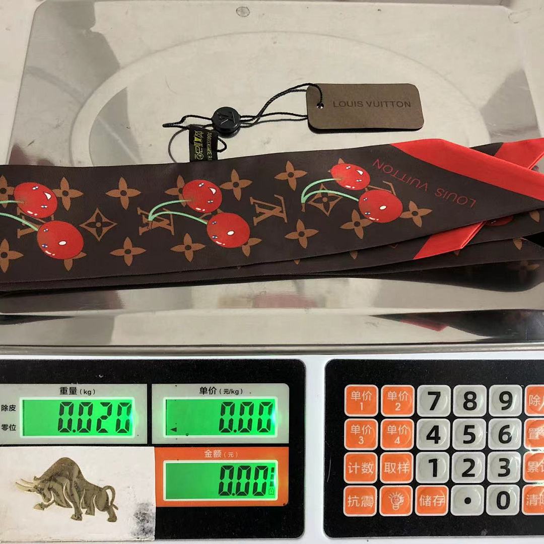 Louis Vuitton 68 L⭐ SCARF 590642102 (Long 105CM* Wide 6CM*) - Image 9