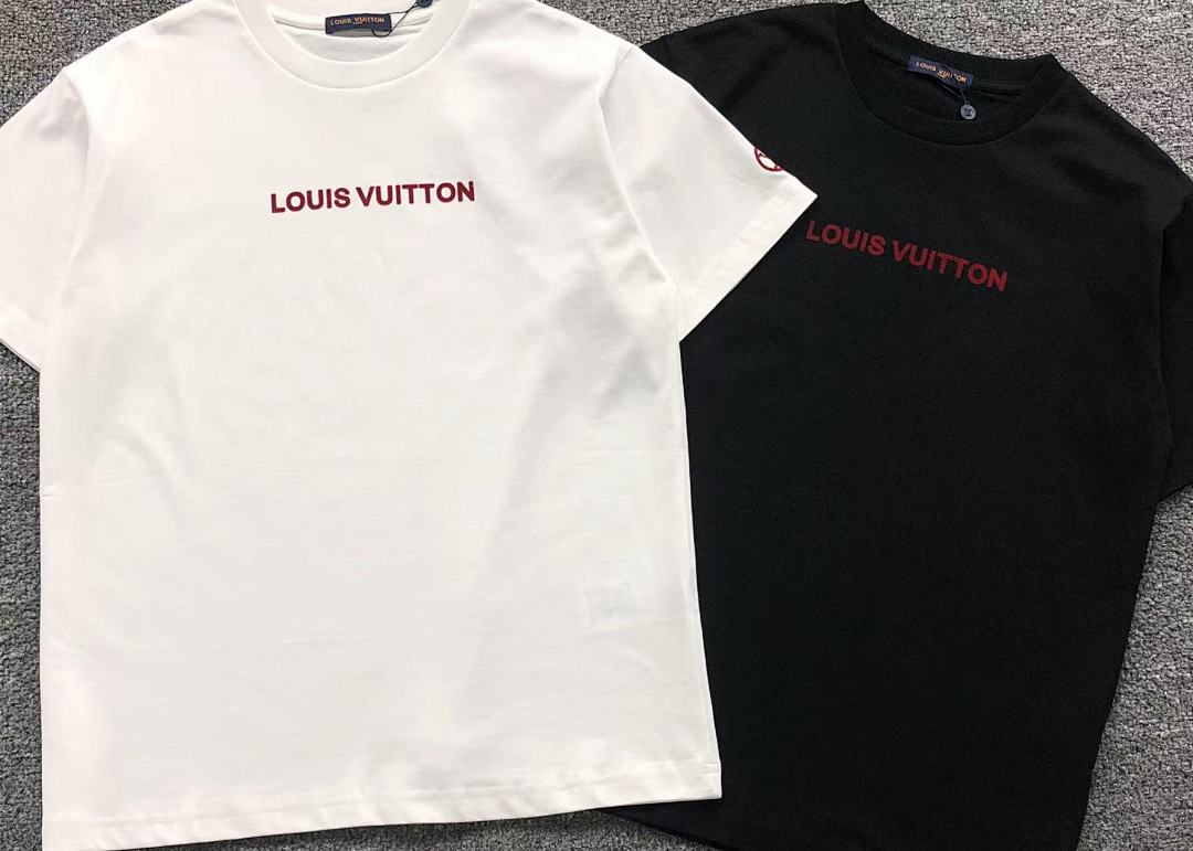 Louis Vuitton 108 L⭐ T-SHIRT 41062619126 (Im 170Cm 60Kg I Wear Size XS In The Phot) - Image 7