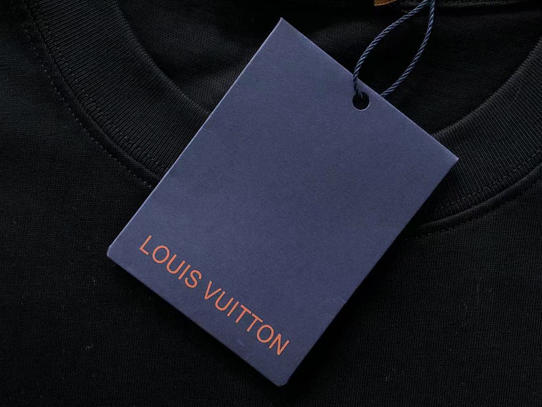 Louis Vuitton 135 L⭐ T-SHIRT 3203272017 (Im 170Cm 60Kg I Wear Size M In The Phot) - Image 24