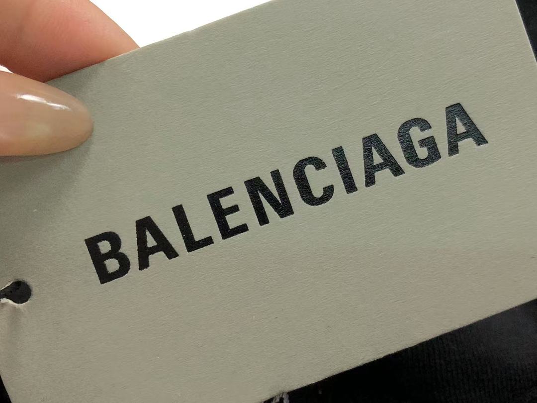 Balenciaga 165 B⭐L⭐⭐⭐IA⭐A HOODIE 5102310136 (Im 170Cm 60Kg I Wear Size L In The Phot) - Image 16