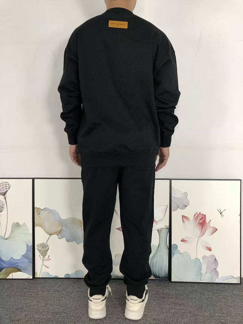 Louis Vuitton 165 L⭐ HOODIE 5111407147 (Im 170Cm 60Kg I Wear Size M In The Phot) - Image 4