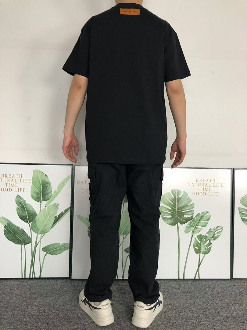 Louis Vuitton 125 L⭐ T-SHIRT 311212021 (Im 170Cm 57Kg I Wear Size XS In The Phot) - Image 4