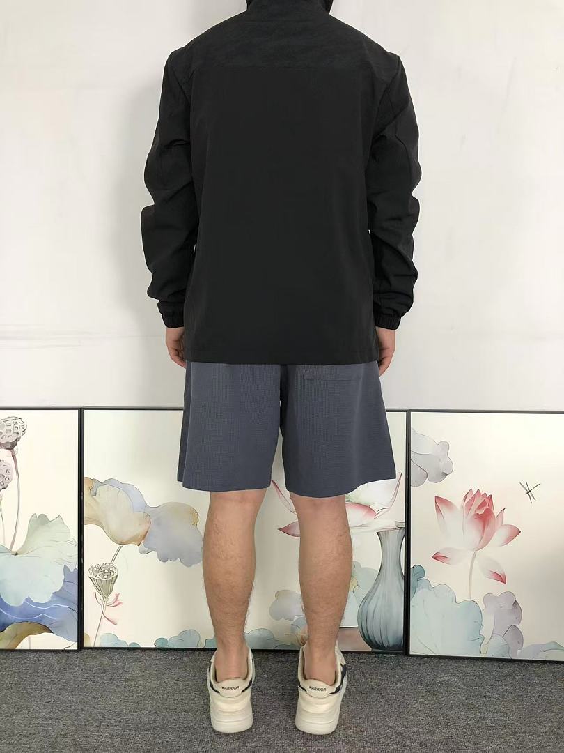 On Running 208 ON JACKET 2207150804 (Im 170Cm 60Kg I Wear Size XL In The Phot) - Image 4
