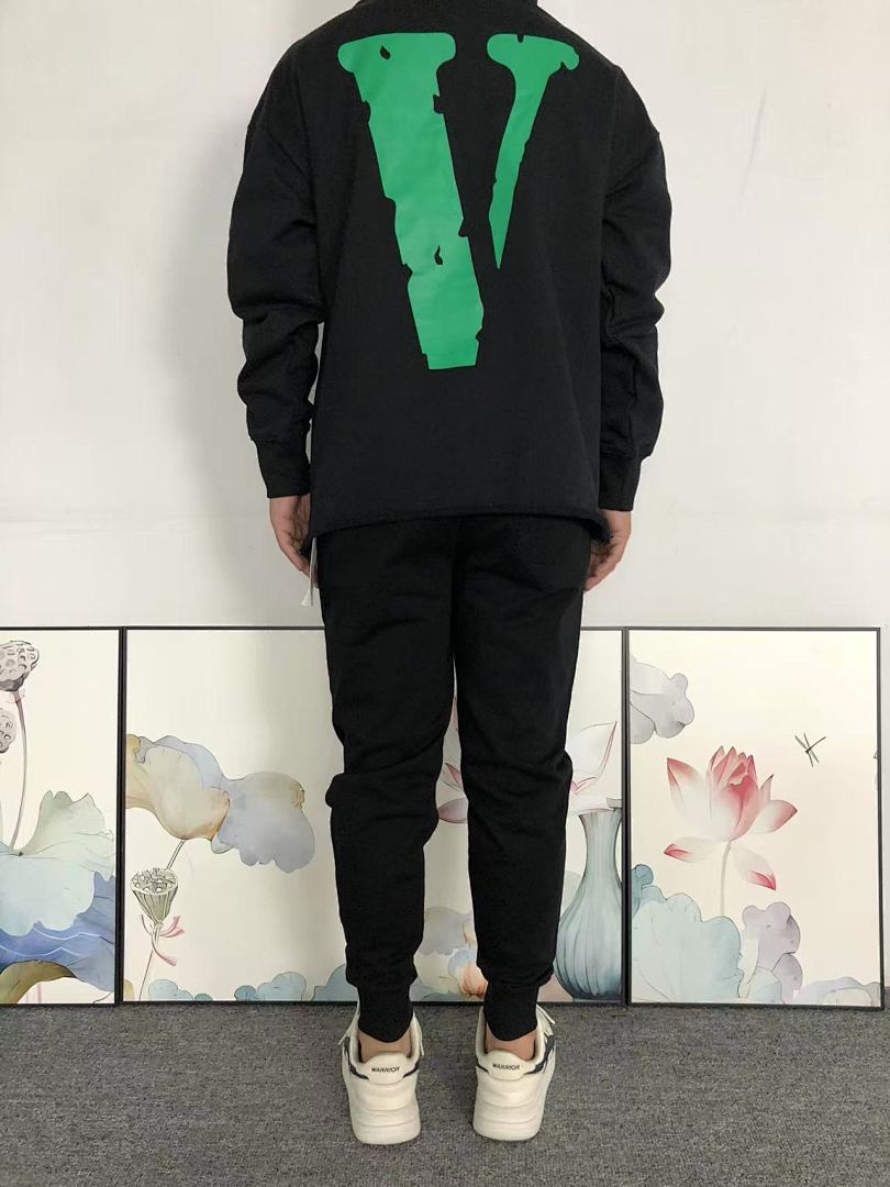 On Running 118 VLONE HOODIE 510112791 (Im 170Cm 60Kg I Wear Size M In The Phot) - Image 4