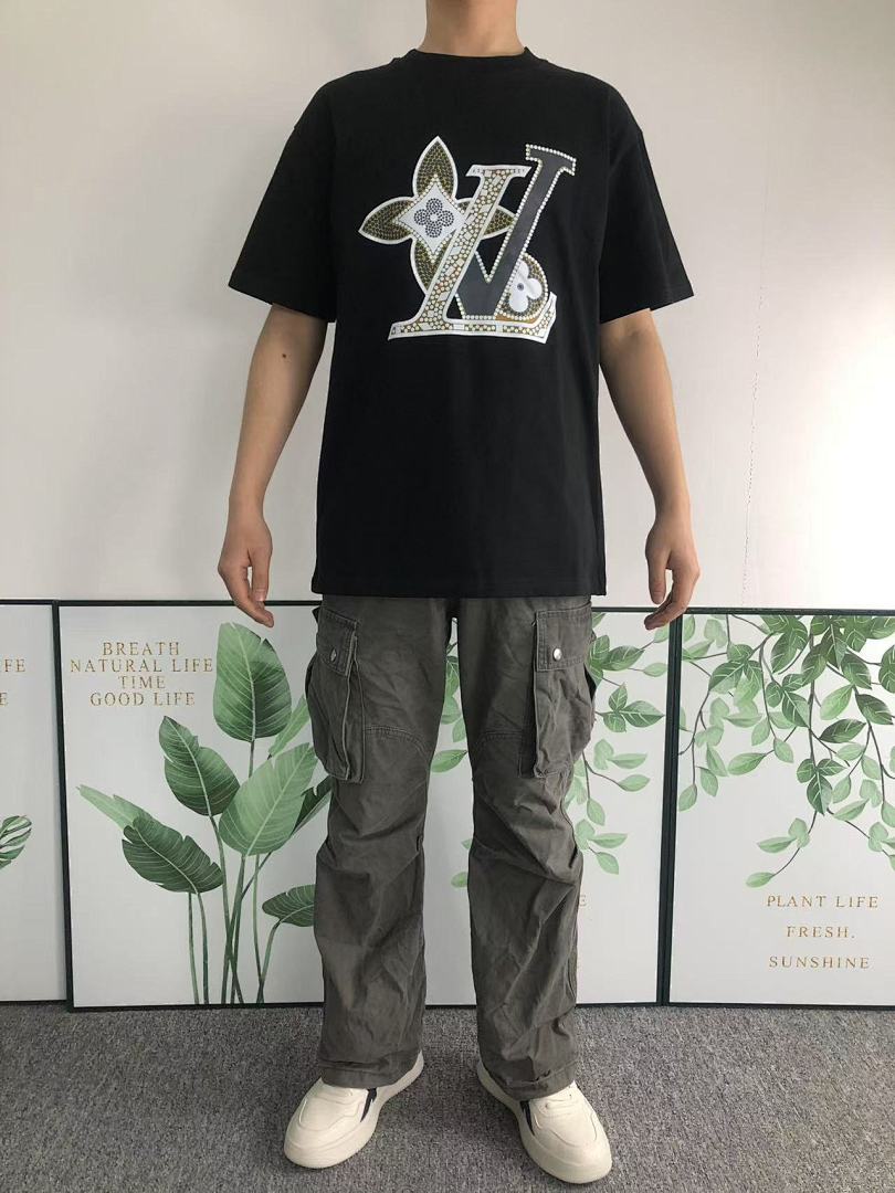 Louis Vuitton 128 L⭐ T-SHIRT 1101170321 (Im 170Cm 57Kg I Wear Size M In The Phot) - Image 3