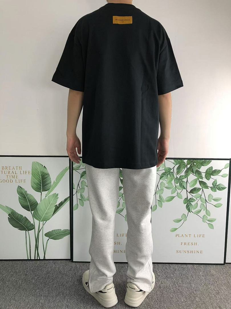 Louis Vuitton 115 L⭐ T-SHIRT 412145821 (Im 170Cm 57Kg I Wear Size L In The Phot) - Image 4