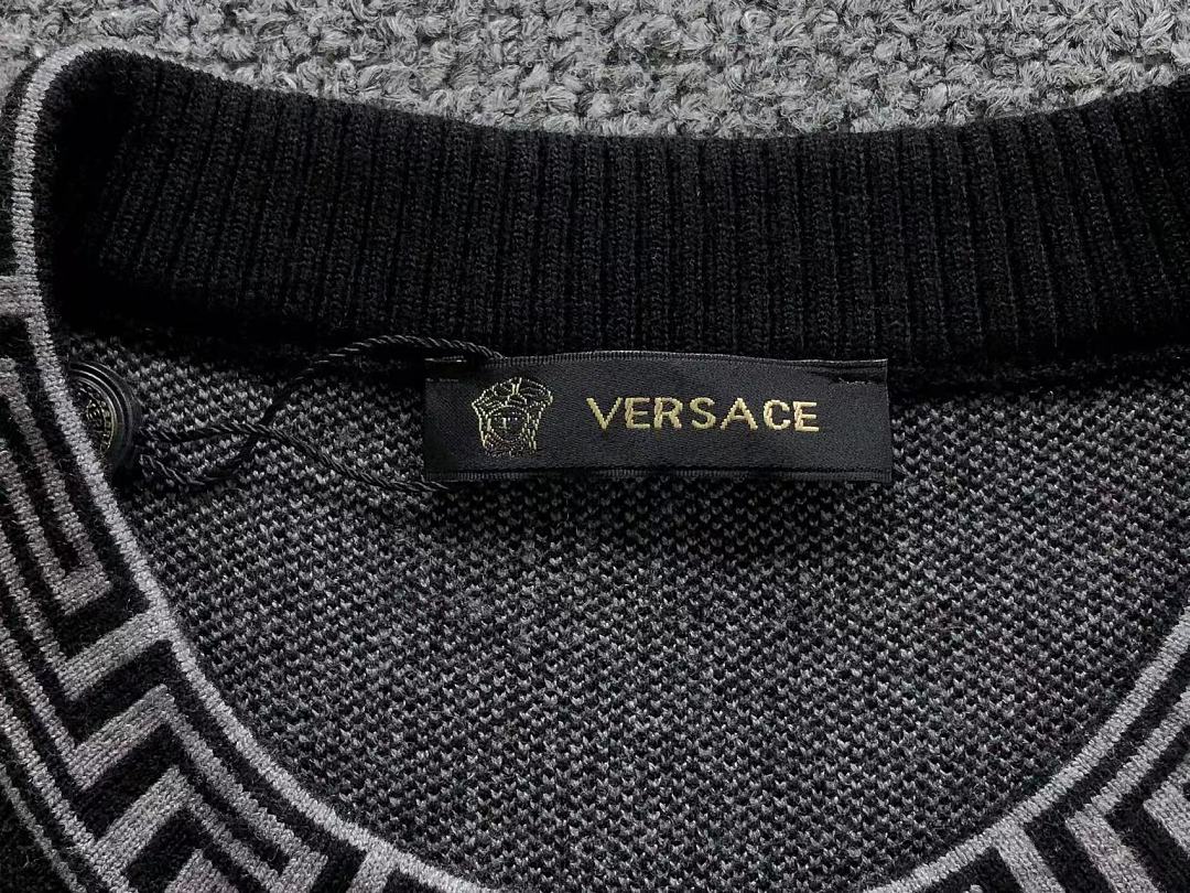 Versace 208 V⭐⭐SA⭐E SWEATER 3208111121 (Im 170Cm 60Kg I Wear Size L In The Phot) - Image 13