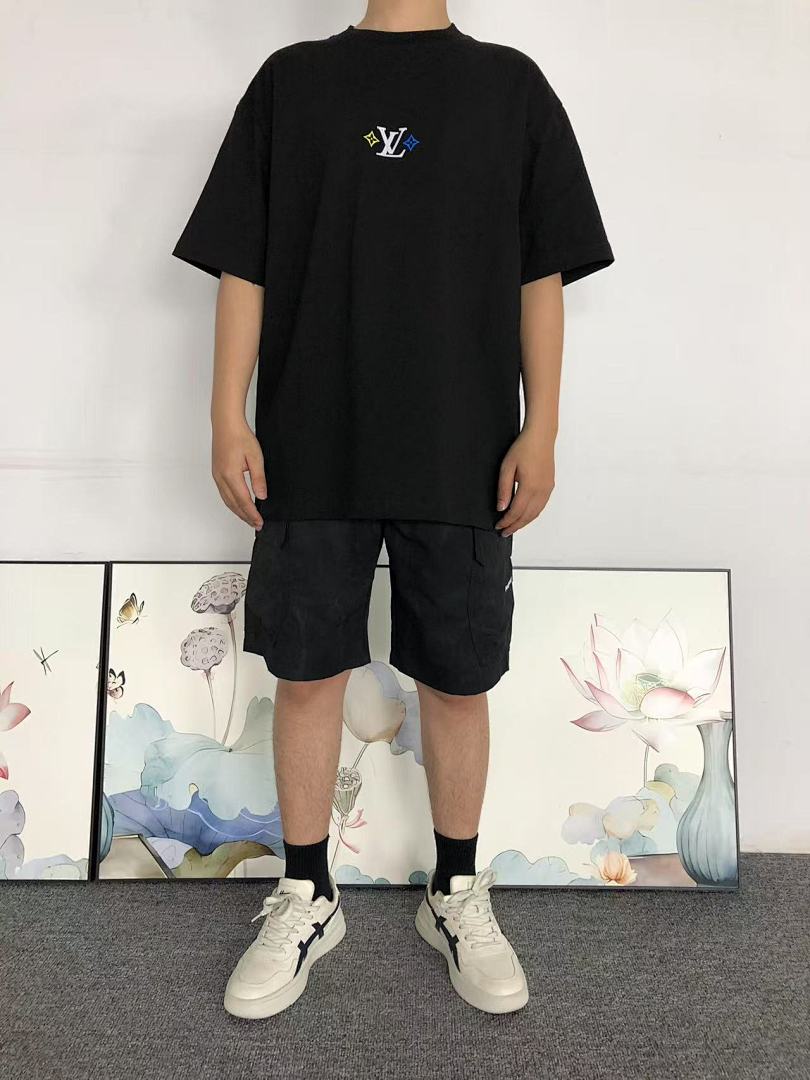 Louis Vuitton 108 L⭐T-SHIRT 41081916133 (Im 170Cm 60Kg I Wear Size XL In The Phot) - Image 3