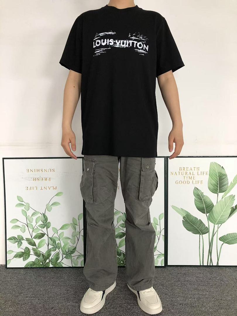 Louis Vuitton 115 L⭐ T-SHIRT 41361660 (Im 170Cm 55Kg I Wear Size M In The Phot) - Image 3