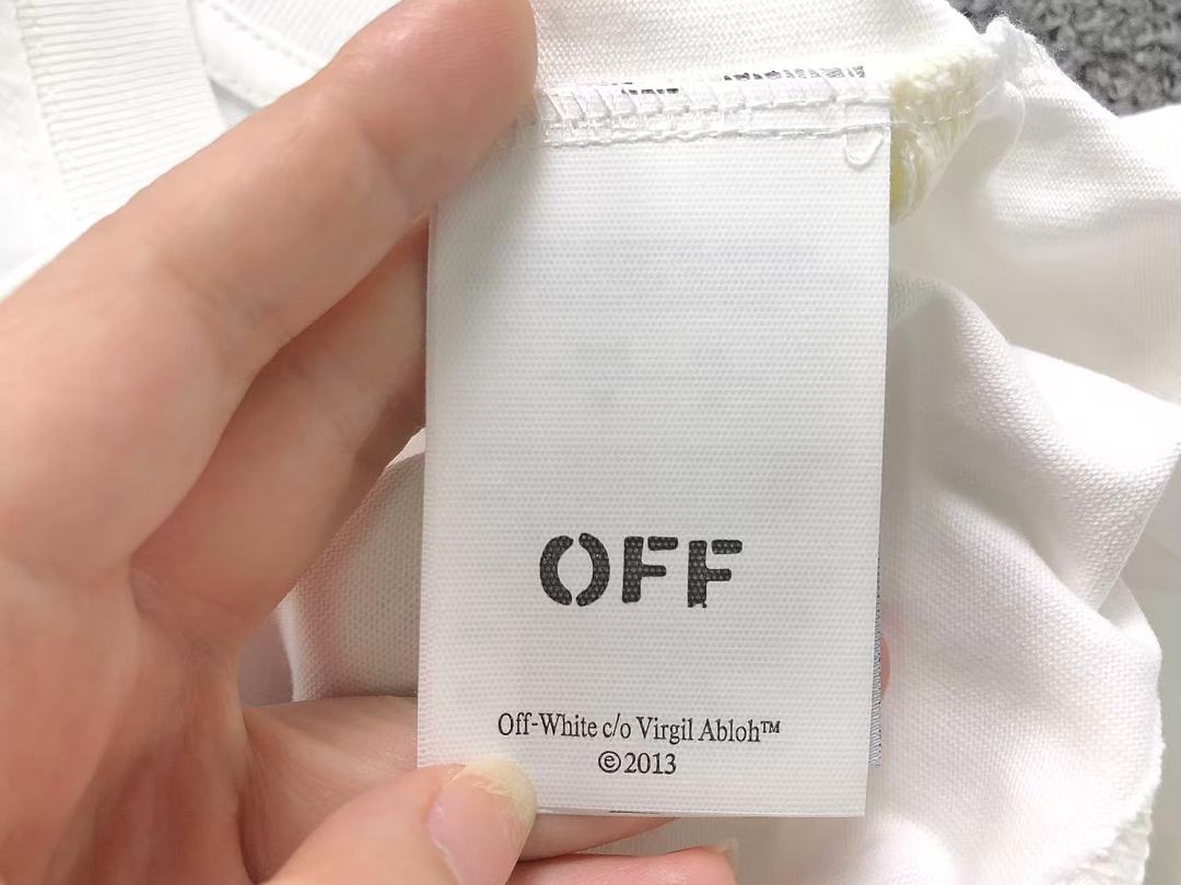 Off-White 118 OFF-WHITE T-SHIRT 5208010919 (Im 170Cm 60Kg I Wear Size M In The Phot) - Image 15