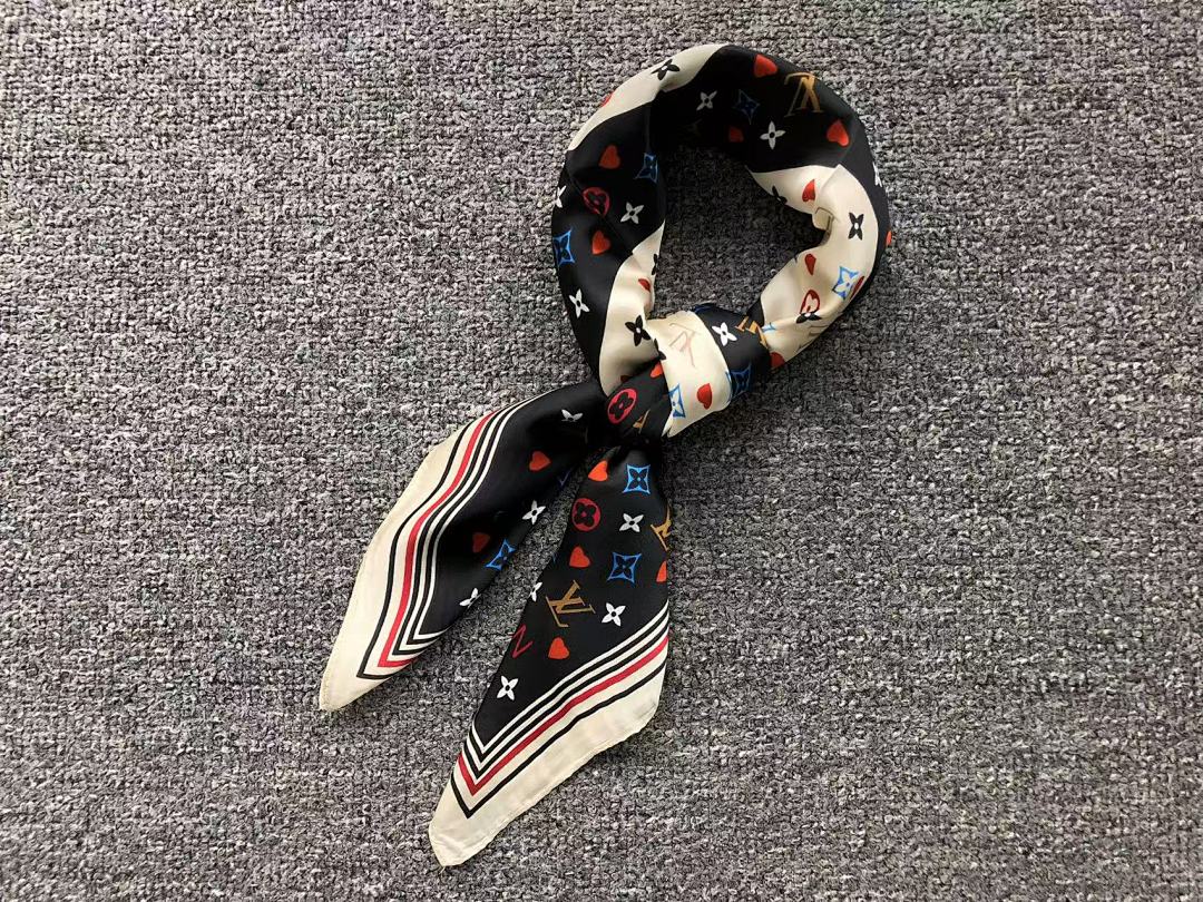 Louis Vuitton 68 L⭐ SCARF 31071903102 (Long 69CM* Wide - Image 3