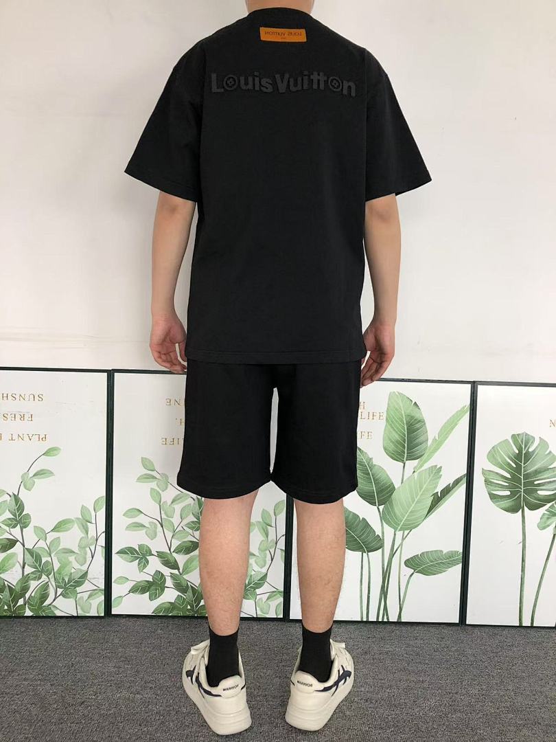 Louis Vuitton 115 L⭐ T-SHIRT 3103231720 (Im 170Cm 60Kg I Wear Size S In The Phot) - Image 4