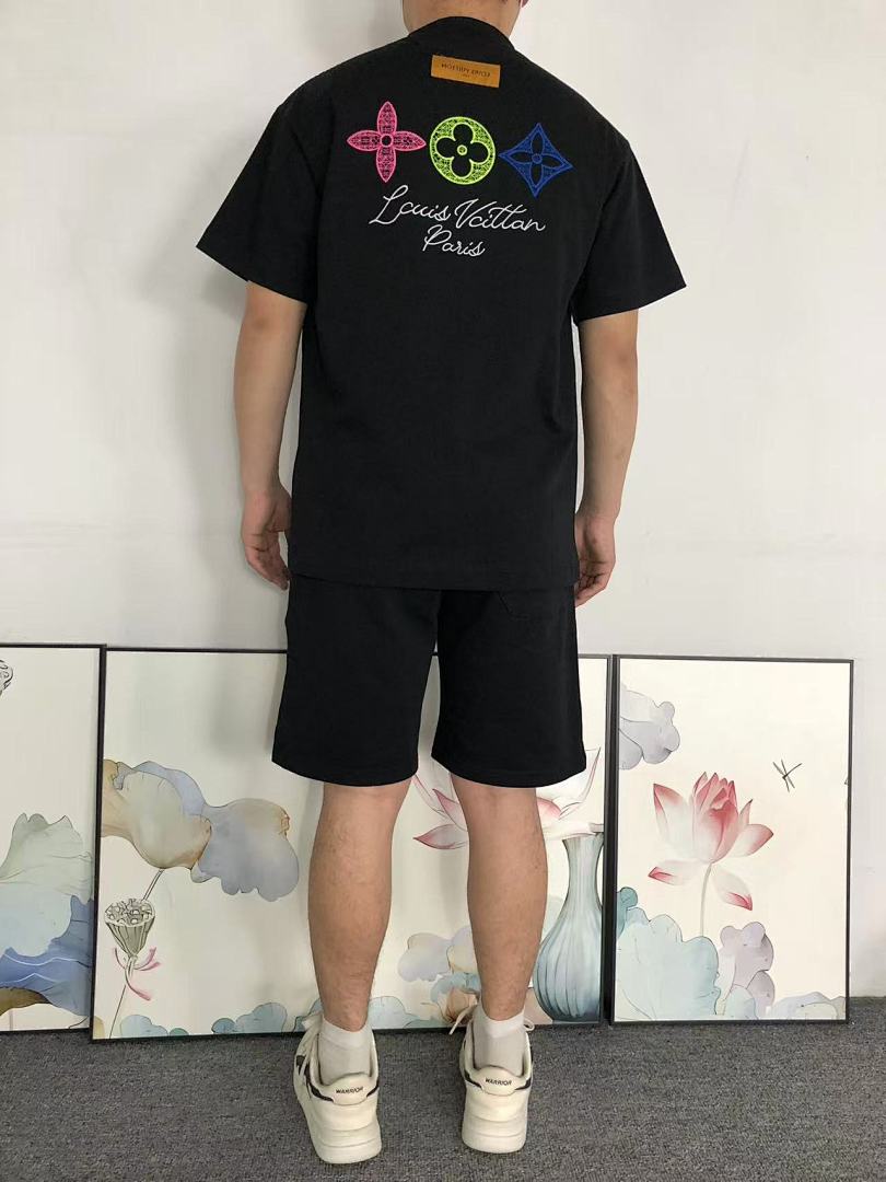 Louis Vuitton 108 L⭐ T-SHIRT 521160681 (Im 170Cm 60Kg I Wear Size S In The Phot) - Image 4