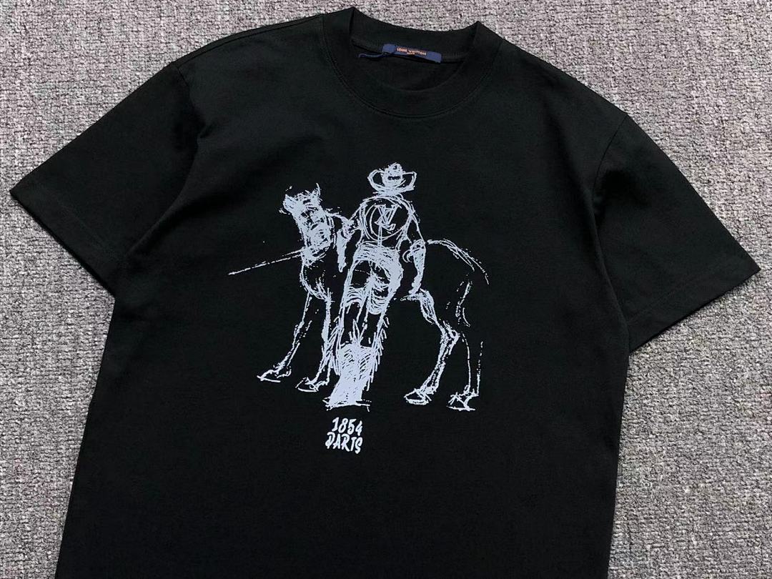 Louis Vuitton 108 L⭐ T-SHIRT 411132121 (Im 170Cm 57Kg I Wear Size M In The Phot) - Image 9
