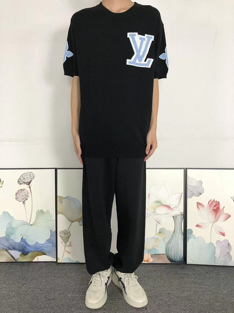 Louis Vuitton 135 L⭐ T-SHIRT 42030217156 (Im 172Cm 55Kg I Wear Size M In The Phot) - Image 3