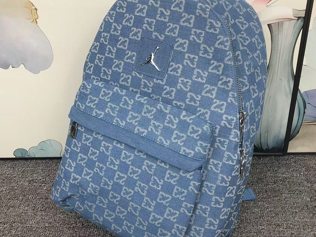 Air Jordan 135 A⭐R J⭐R⭐AN BAG 1107110313 (Long 33CM* Wide 13CM* High 42CM) - Image 4