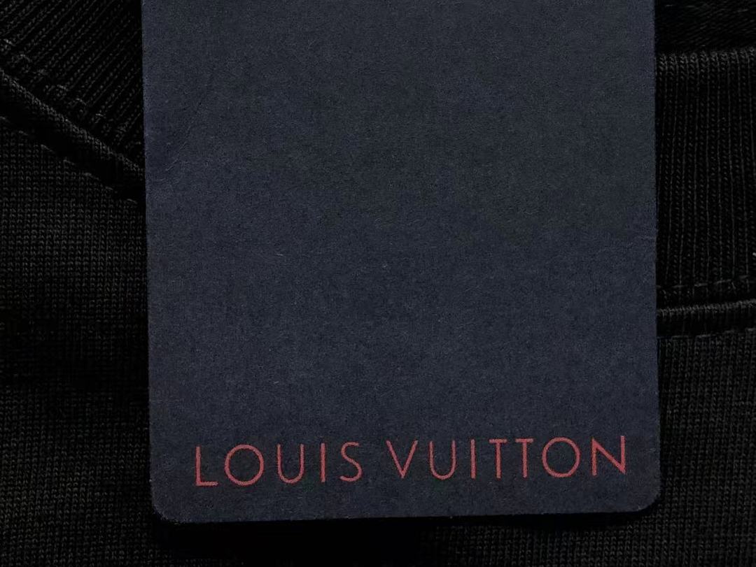 Louis Vuitton 108 L⭐ T-SHIRT 525221381 (Im 170Cm 60Kg I Wear Size S In The Phot) - Image 22
