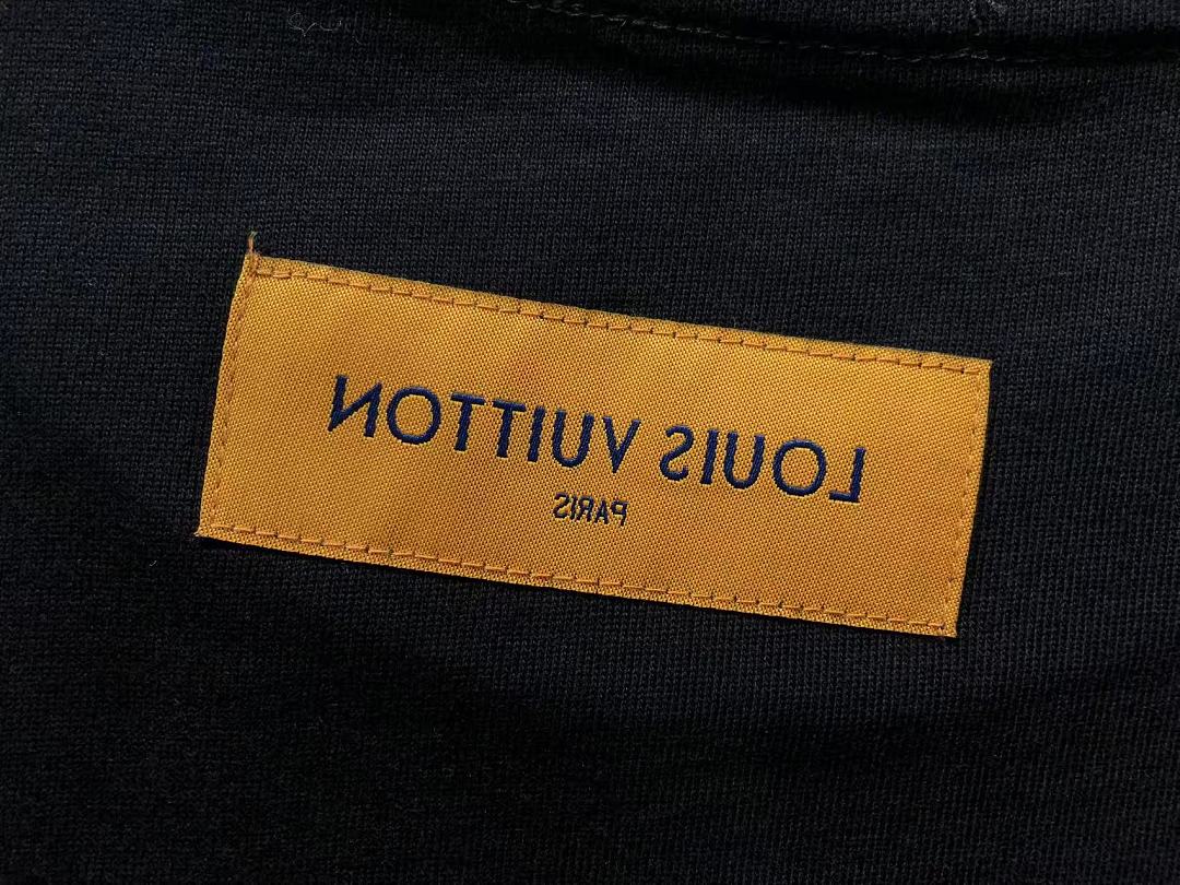 Louis Vuitton 125 L⭐ T-SHIRT 126270560 (Im 170Cm 60Kg I Wear Size XL In The Phot) - Image 15
