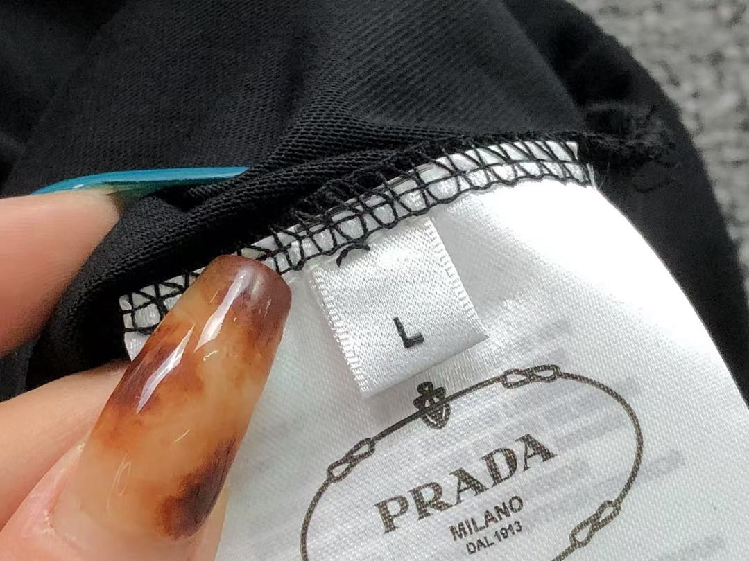 Prada 118 P⭐A⭐A T-SHIRT 3203200321 (Im 170Cm 60Kg I Wear Size L In The Phot) - Image 19