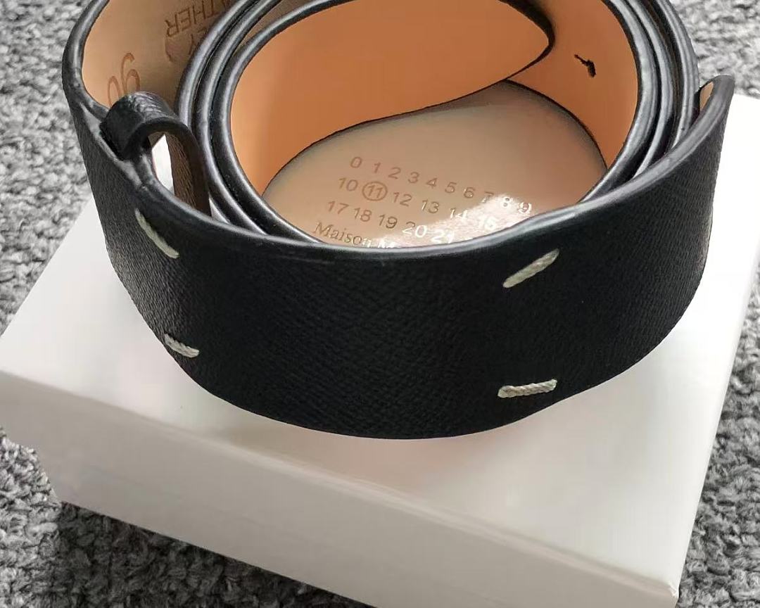 On Running 135 MAISON MARGIELA BELT 3206180921 (Long 109CM* Wide 4CM) - Image 3
