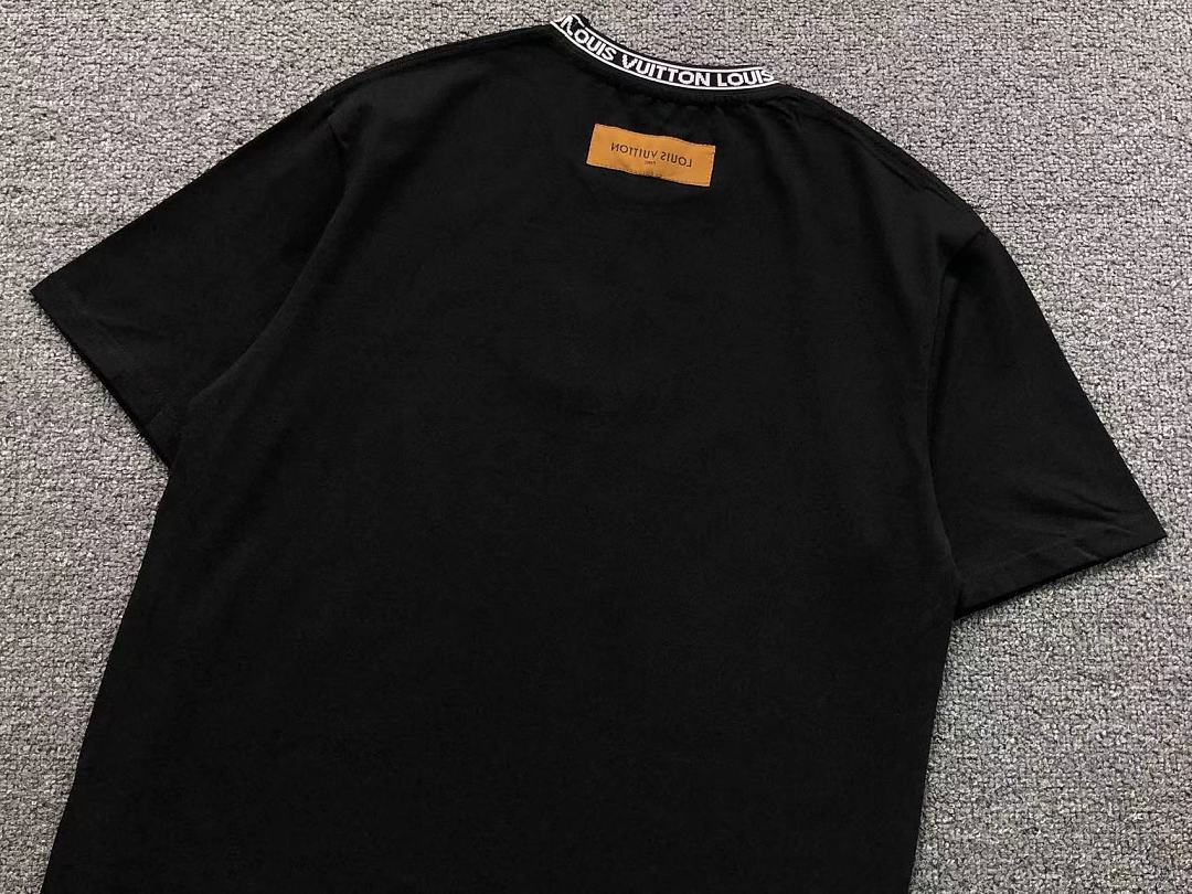 Louis Vuitton 108 L⭐ T-SHIRT 5252002147 (Im 170Cm 60Kg I Wear Size M In The Phot) - Image 15