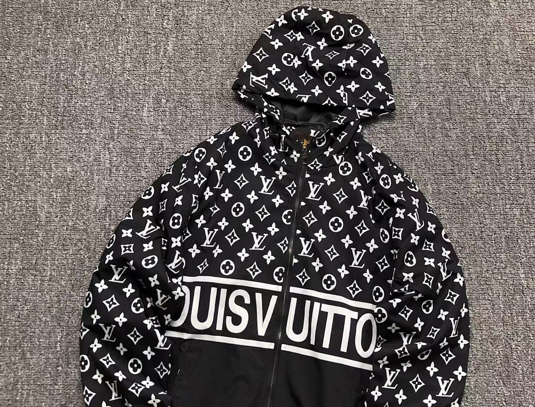 Louis Vuitton 138 L⭐ - Image 7