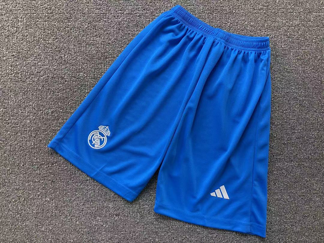 Chanel 75 FOOTBALL T-SHIRT SHORTS - Image 18