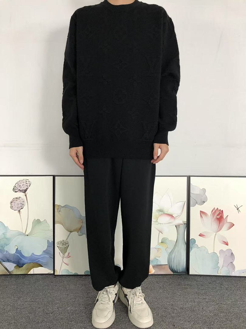 Louis Vuitton 208 L⭐ SWEATER 42030214156 (Im 172Cm 55Kg I Wear Size S In The Phot) - Image 3