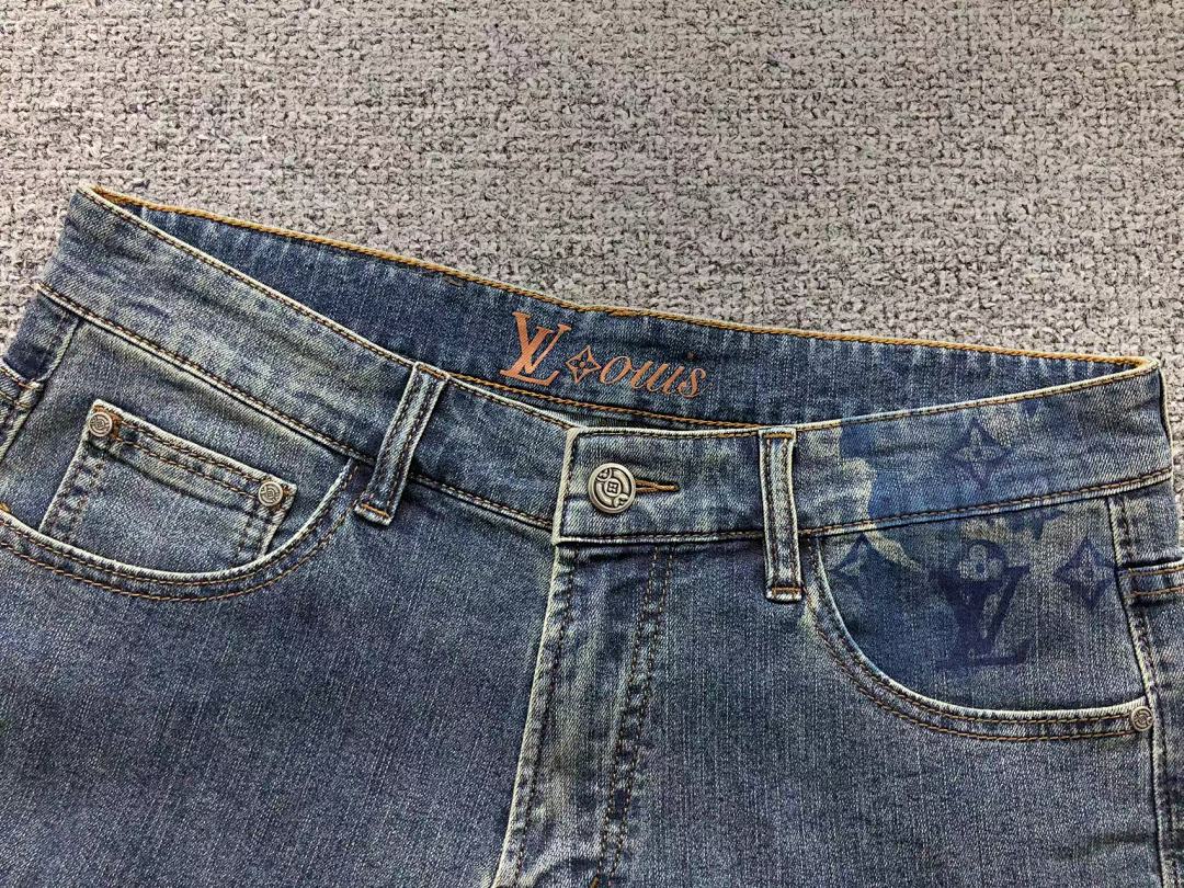 Louis Vuitton 218 L⭐ - Image 14