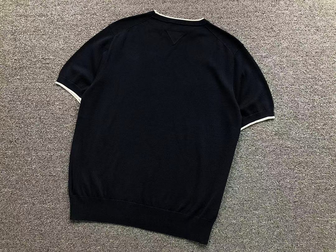 Prada 188 P⭐A⭐A T-SHIRT 320408110921 (Im 170Cm 60Kg I Wear Size M In The Phot) - Image 9