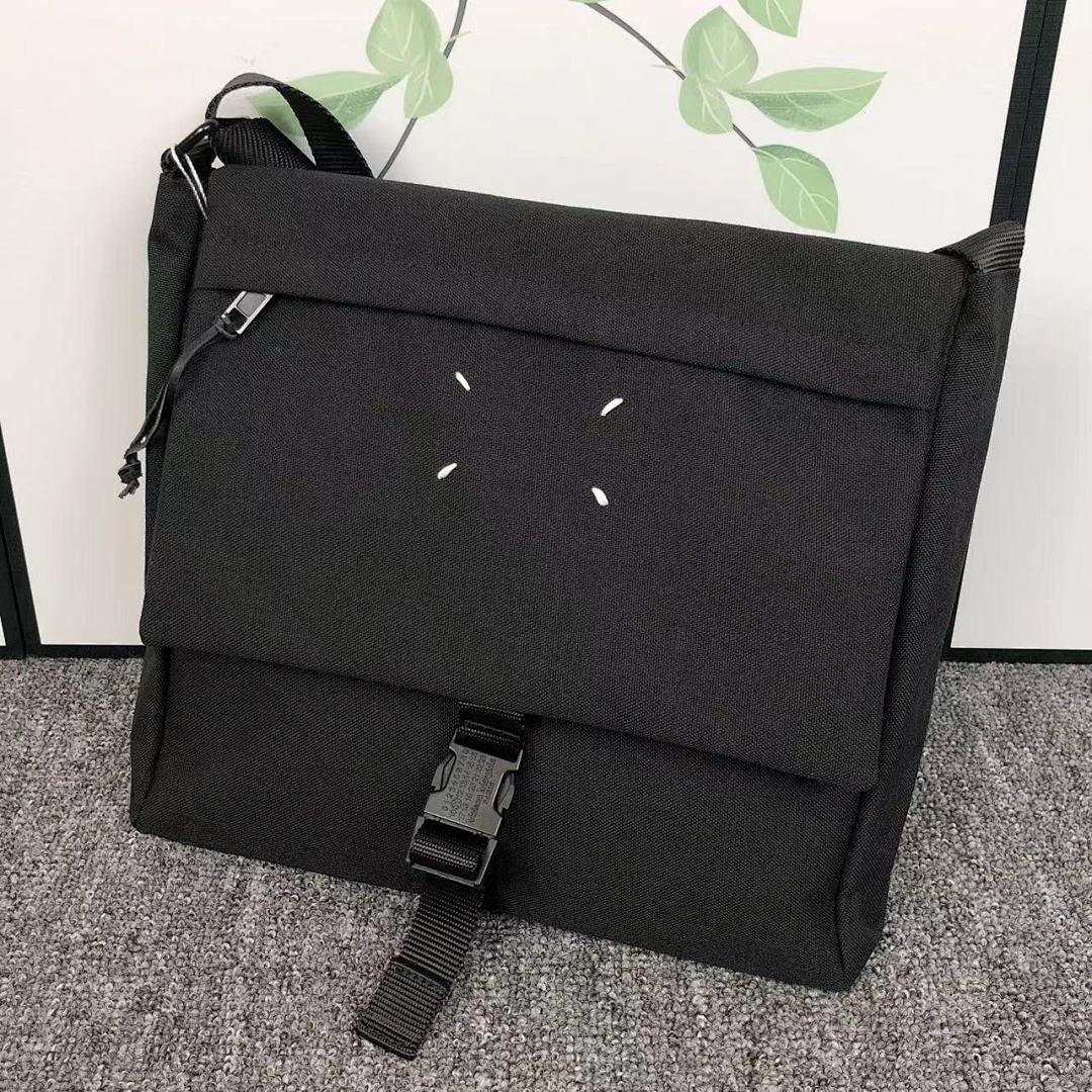 On Running 178 MAISON MARGIELA BAG 272257 (Long 31CM* Wide 13CM* High 30CM)
