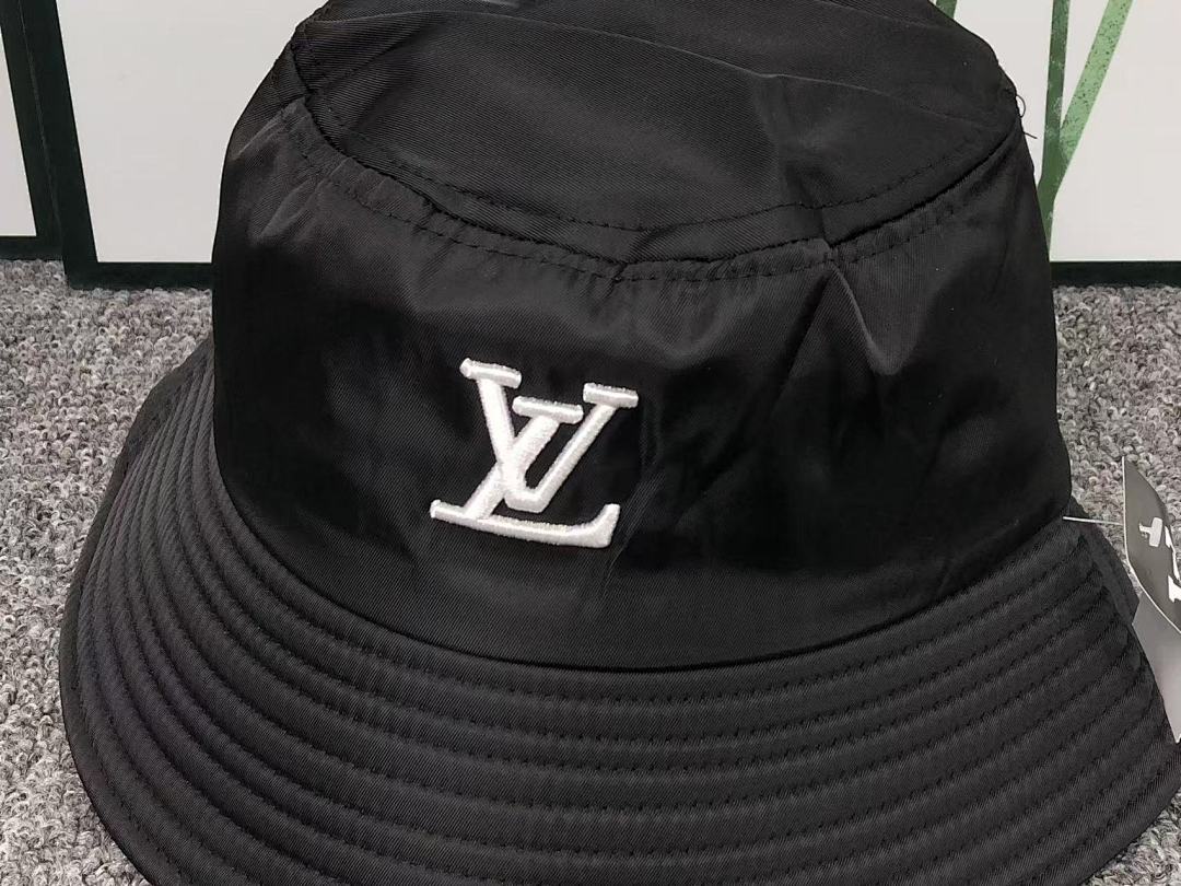 Louis Vuitton 68 L⭐ - Image 6
