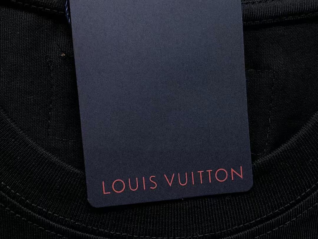 Louis Vuitton 158 L⭐ T-SHIRT 22040362001 (Im 170Cm 60Kg I Wear Size XS In The Phot) - Image 21