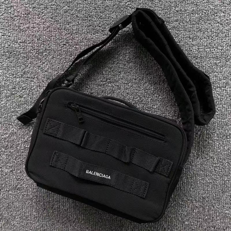 Unbranded 368 B⭐L⭐⭐⭐IA⭐A BAG 219191901 (Long 25CM* Wide 8CM* High 18CM)