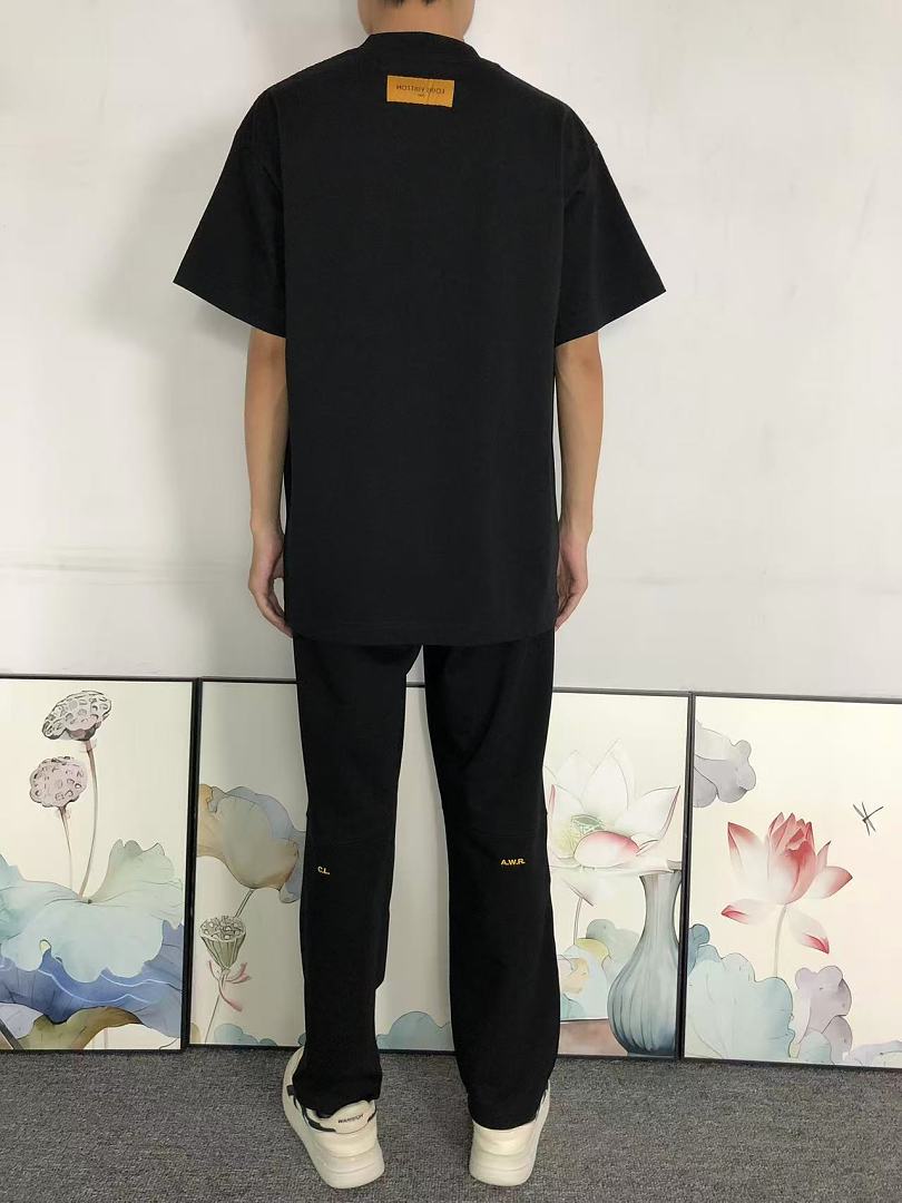 Louis Vuitton 125 L⭐ T-SHIRT 52070404147 (Im 170Cm 60Kg I Wear Size L In The Phot) - Image 4