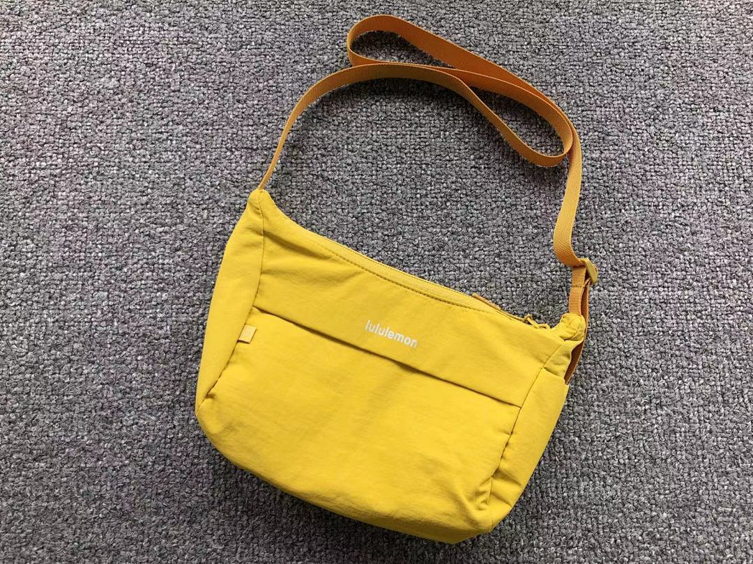 On Running 138 LULULEMON BAG 4106031277 (Long 23CM* Wide 5CM* High 16CM) - Image 8