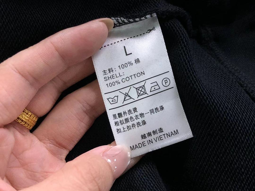 On Running 145 ON HOODIE 2206150304 (Im 170Cm 60Kg I Wear Size L In The Phot) - Image 24