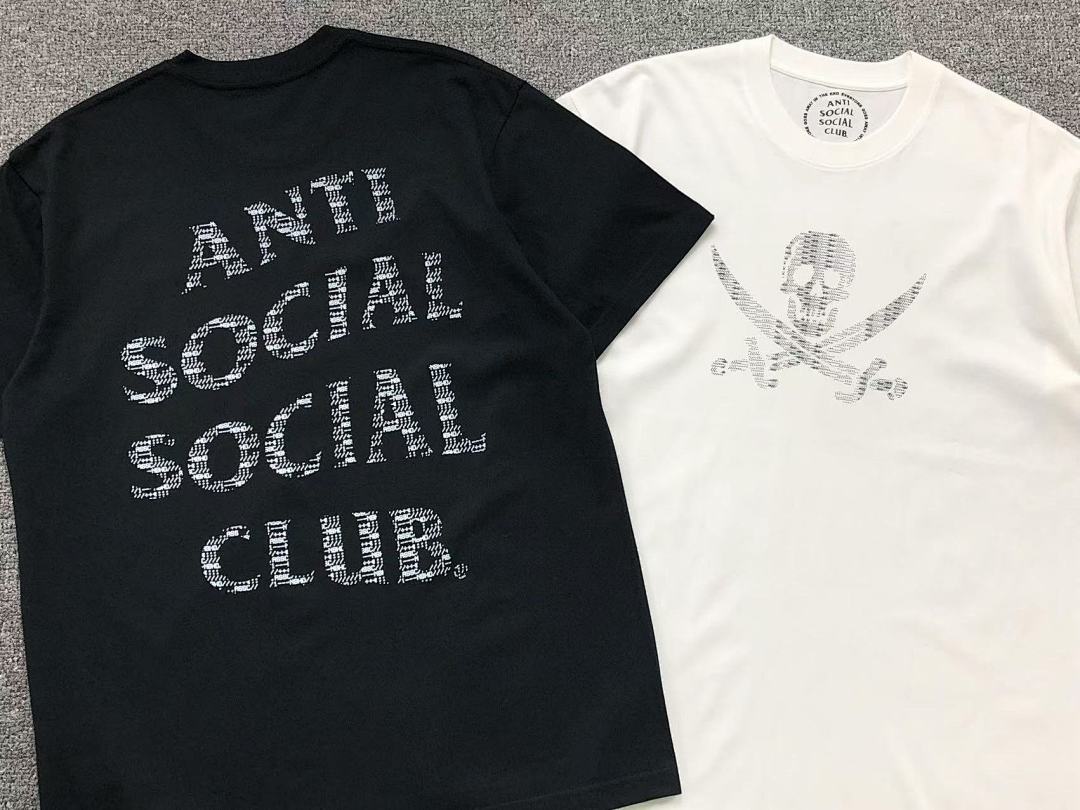 Christian Louboutin 85 ANTI SOCIAL CLUB T-SHIRT - Image 4