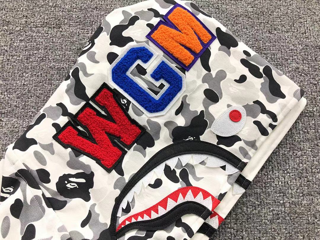 Bape 298 BAPE HOODIE 312200211 (Im 170Cm 57Kg I Wear sizeM In The Phot) - Image 13