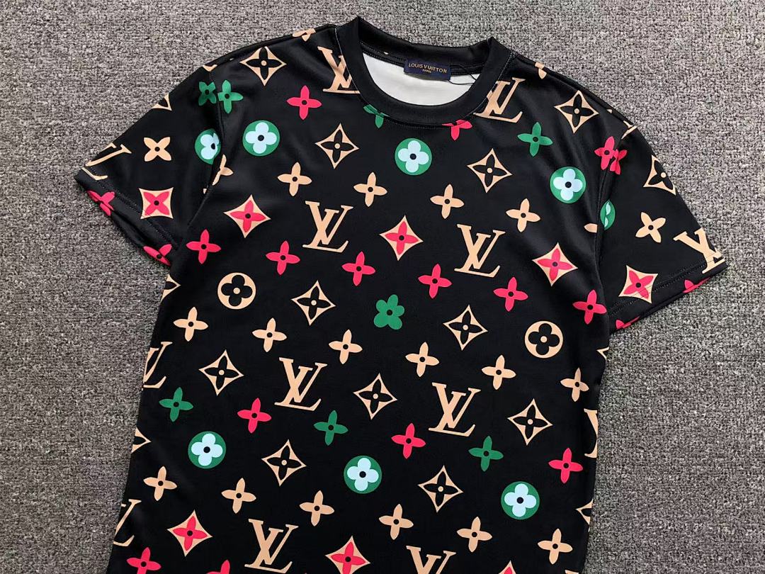 Louis Vuitton 79 L⭐ T-SHIRT 311120732 (Im 170Cm 57Kg I Wear Size M In The Phot) - Image 13