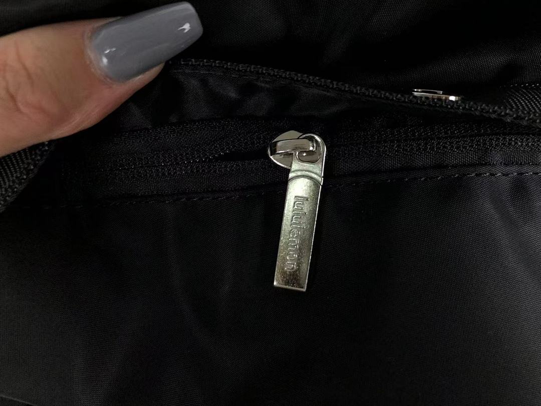 On Running 228 LULULEMON BAG 4105291277 (Long 26CM* Wide 12CM* High 38CM) - Image 38