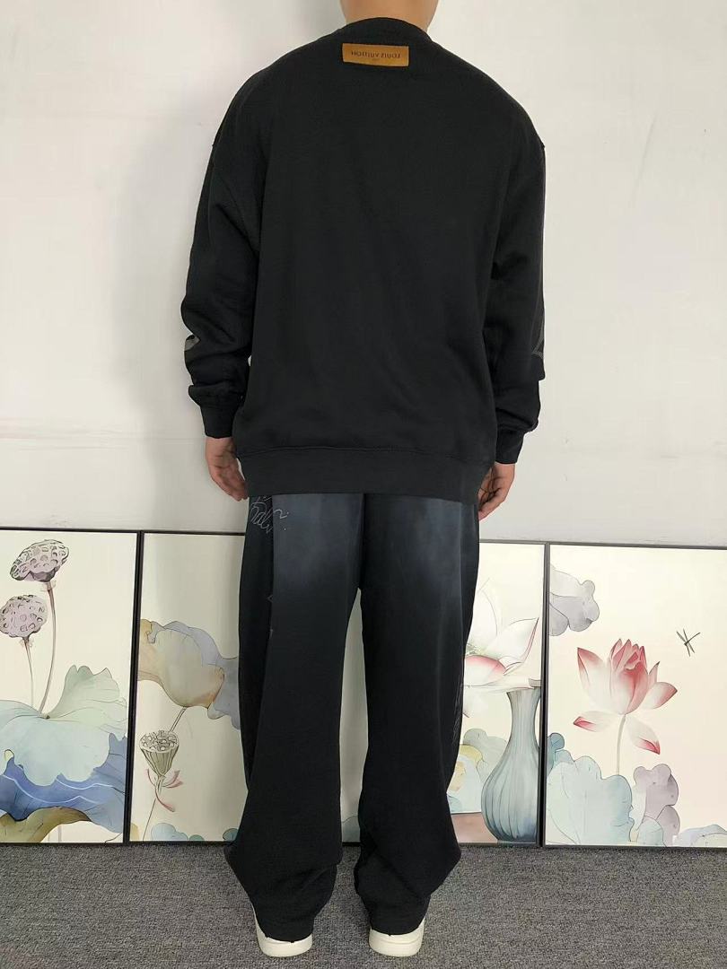 Louis Vuitton 158 L⭐ HOODIE 511181870 (Im 170Cm 60Kg I Wear Size M In The Phot) - Image 4