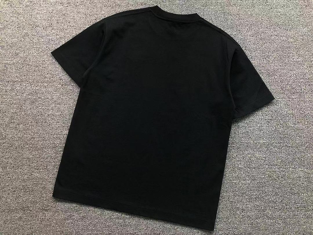Prada 115 P⭐A⭐A T-SHIRT 3205030521 (Im 170Cm 60Kg I Wear Size L In The Phot) - Image 13