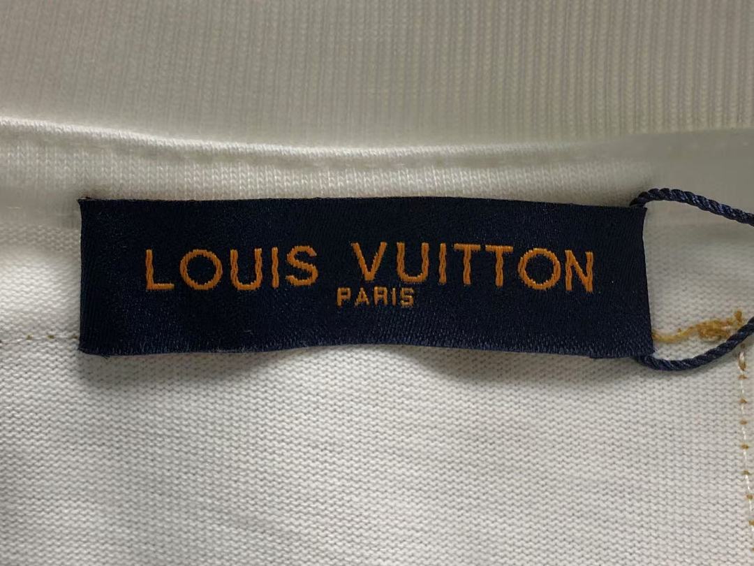Louis Vuitton 108 L⭐ T-SHIRT 41062606126 (Im 170Cm 60Kg I Wear Size XS In The Phot) - Image 18