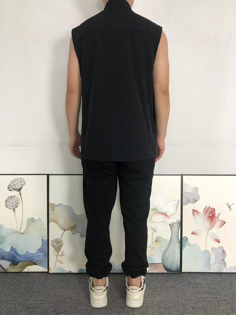 On Running 108 ON VEST 4205260577 (Im 170Cm 60Kg I Wear Size L In The Phot) - Image 4