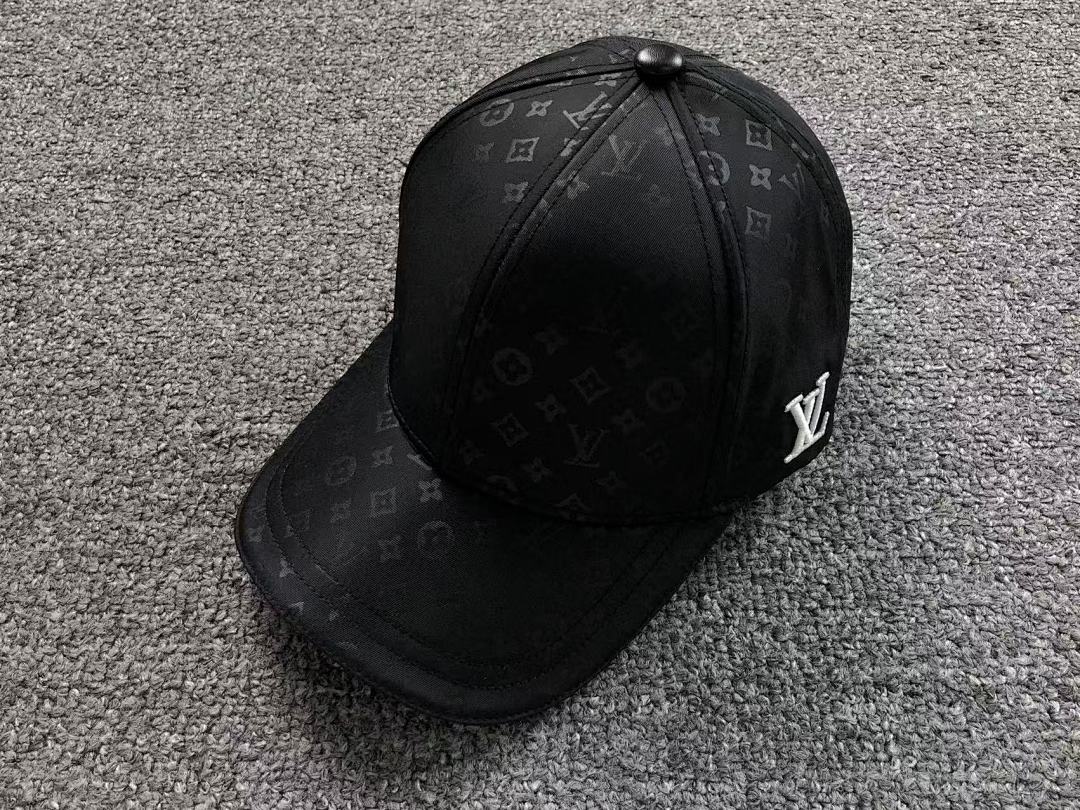 Louis Vuitton 68 L⭐ - Image 5