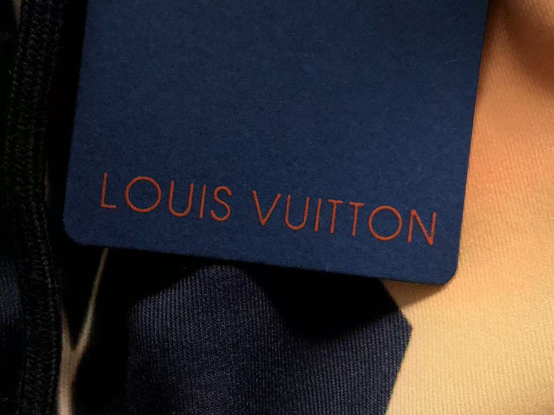 Louis Vuitton SHORTS175 L⭐ T-SHIRT SHORTS 22050511125 (Im 170Cm 60Kg I Wear Size S In The Phot) - Image 33