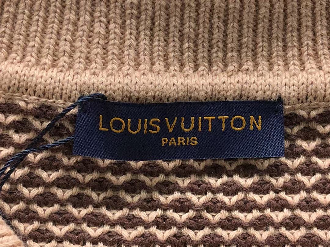 Louis Vuitton 218 L⭐ T-SHIRT 3203020121 (Im 172Cm 55Kg I Wear Size M In The Phot) - Image 11
