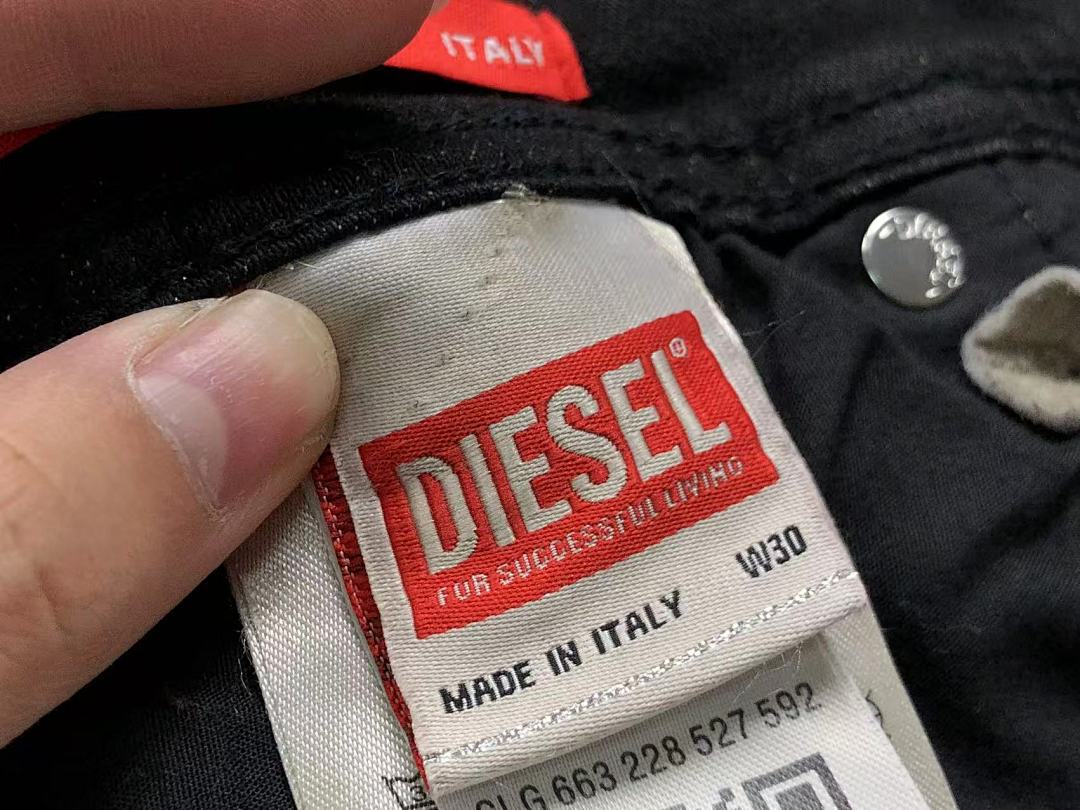 Diesel 225 DIESEL - Image 30
